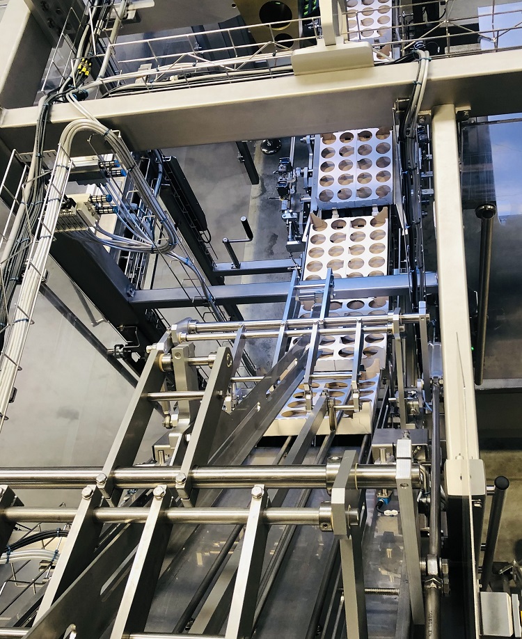 Top-Loader-2100 i-trays